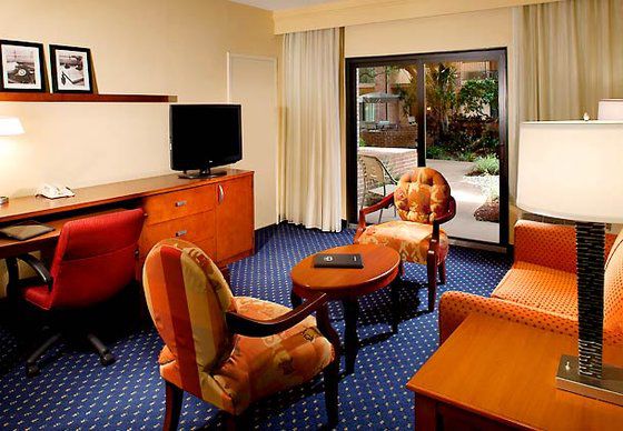 Courtyard By Marriott Lauderdale Of