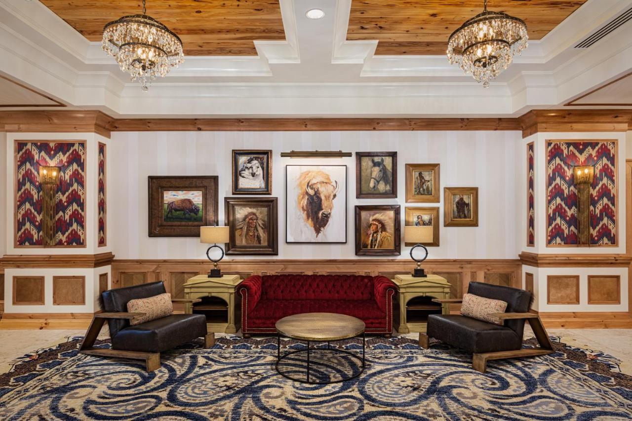 Hotel The Brownwood & 3*
