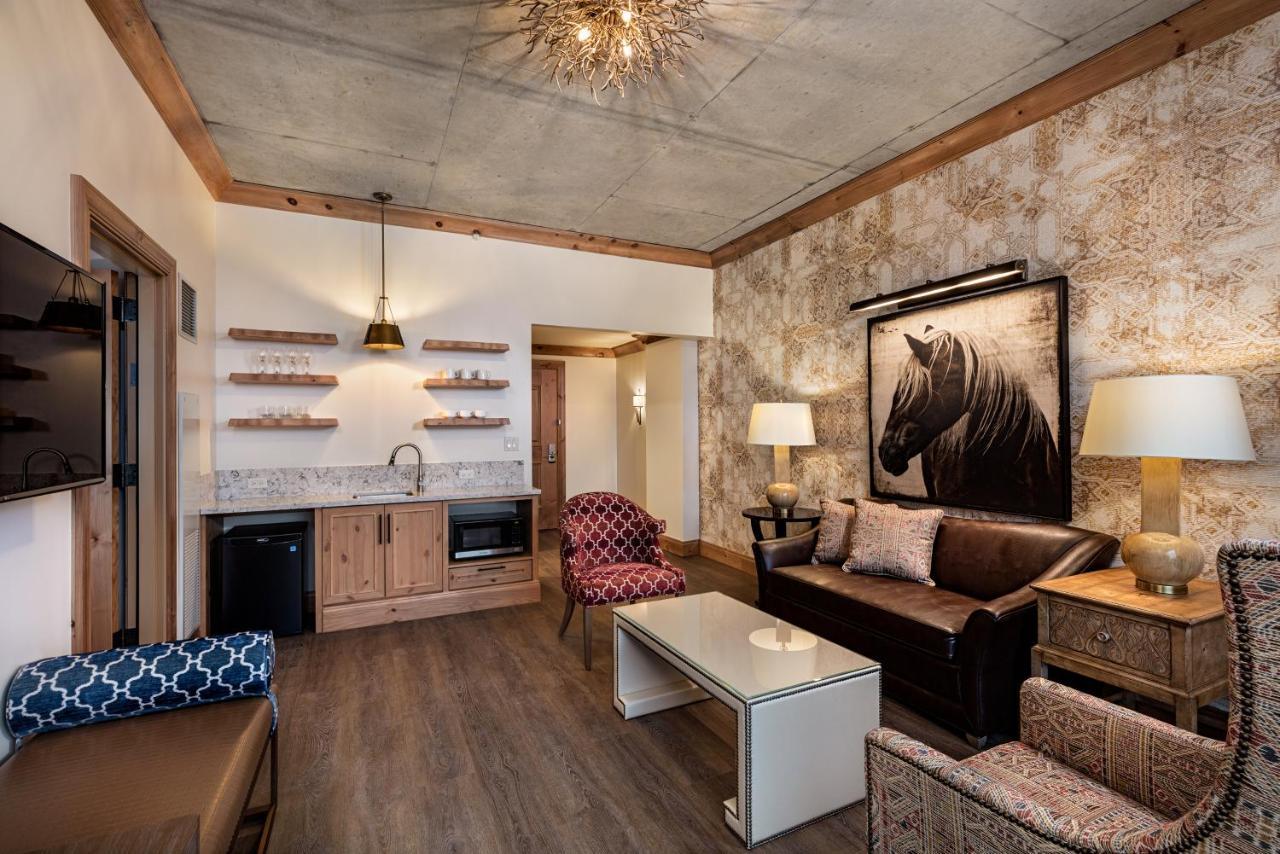 Hotel The Brownwood &