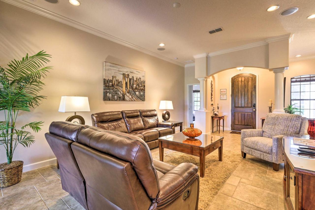 Spacious Gem With Pool And Near Disney! Kissimmee