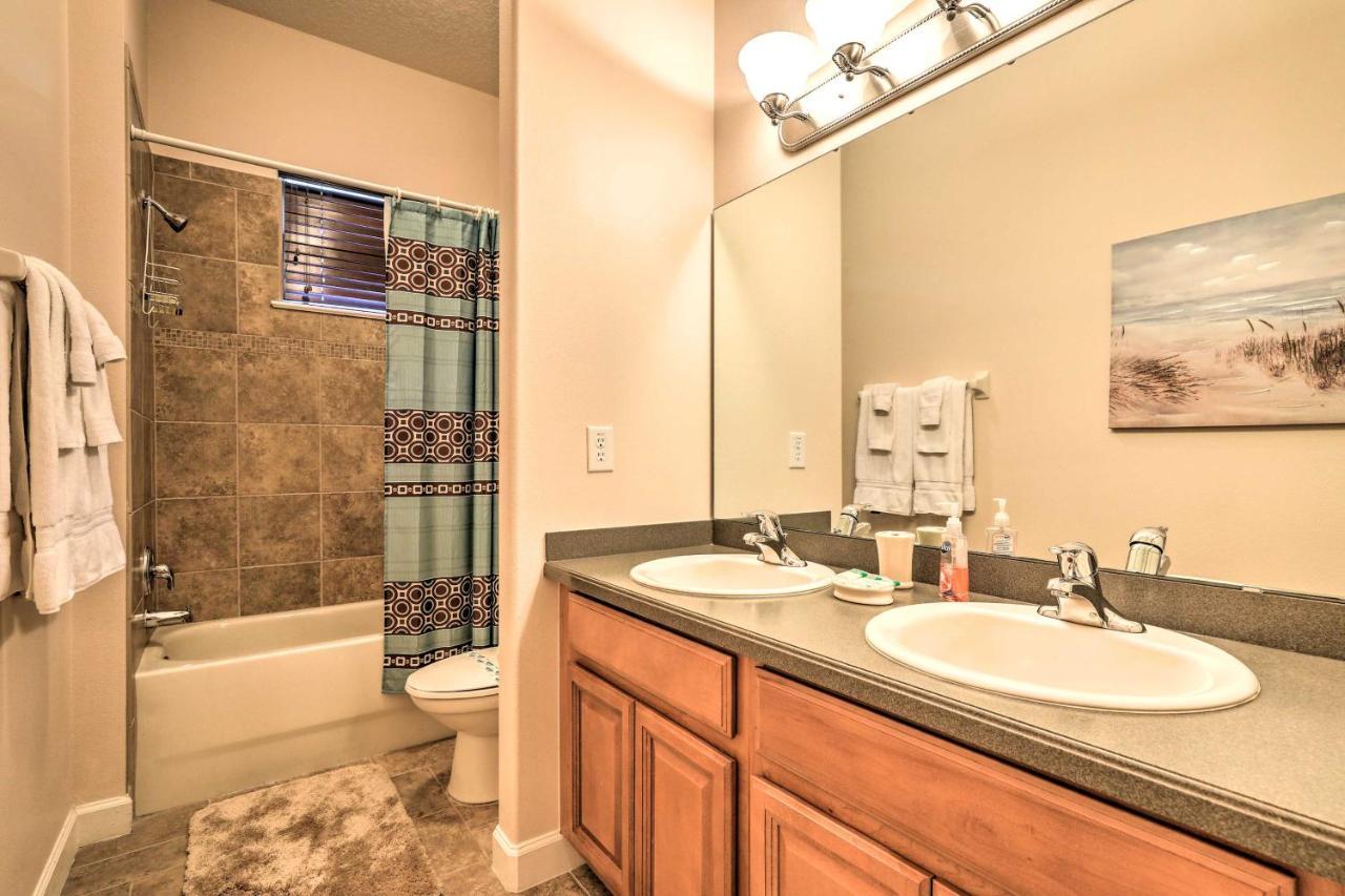Spacious Gem With Pool And Near Disney! Kissimmee