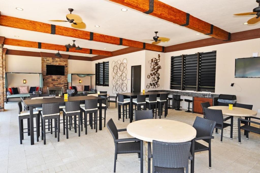 Solterra 5411 - Five Bedroom Pool