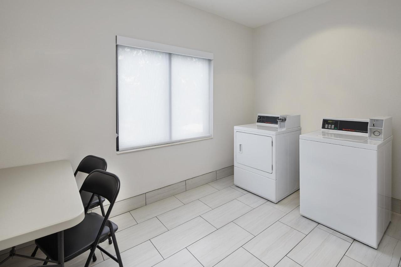 Express & Pensacola-west Navy Base By Ihg Hotel