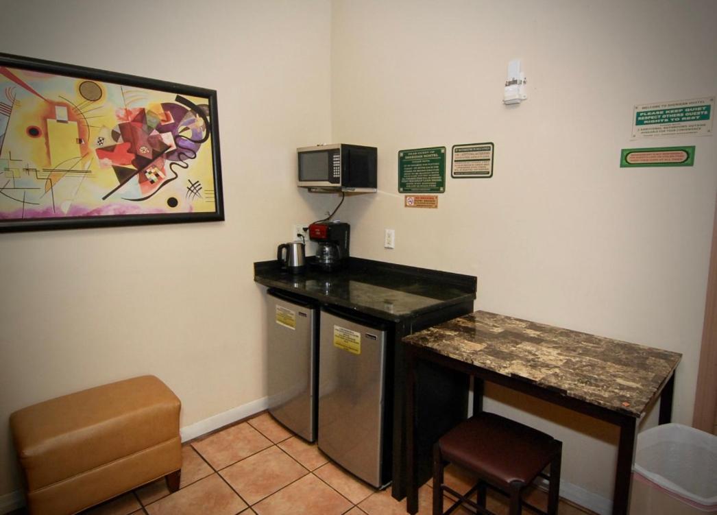 Sheridan Hostel Dania Beach