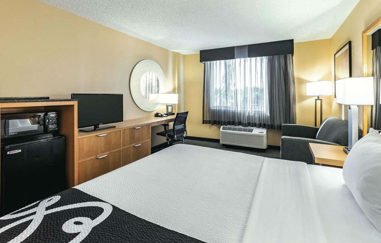 La Quinta By Wyndham Downtown Hotel