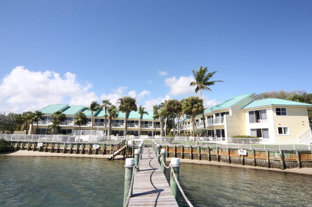 Waterfront Hotel