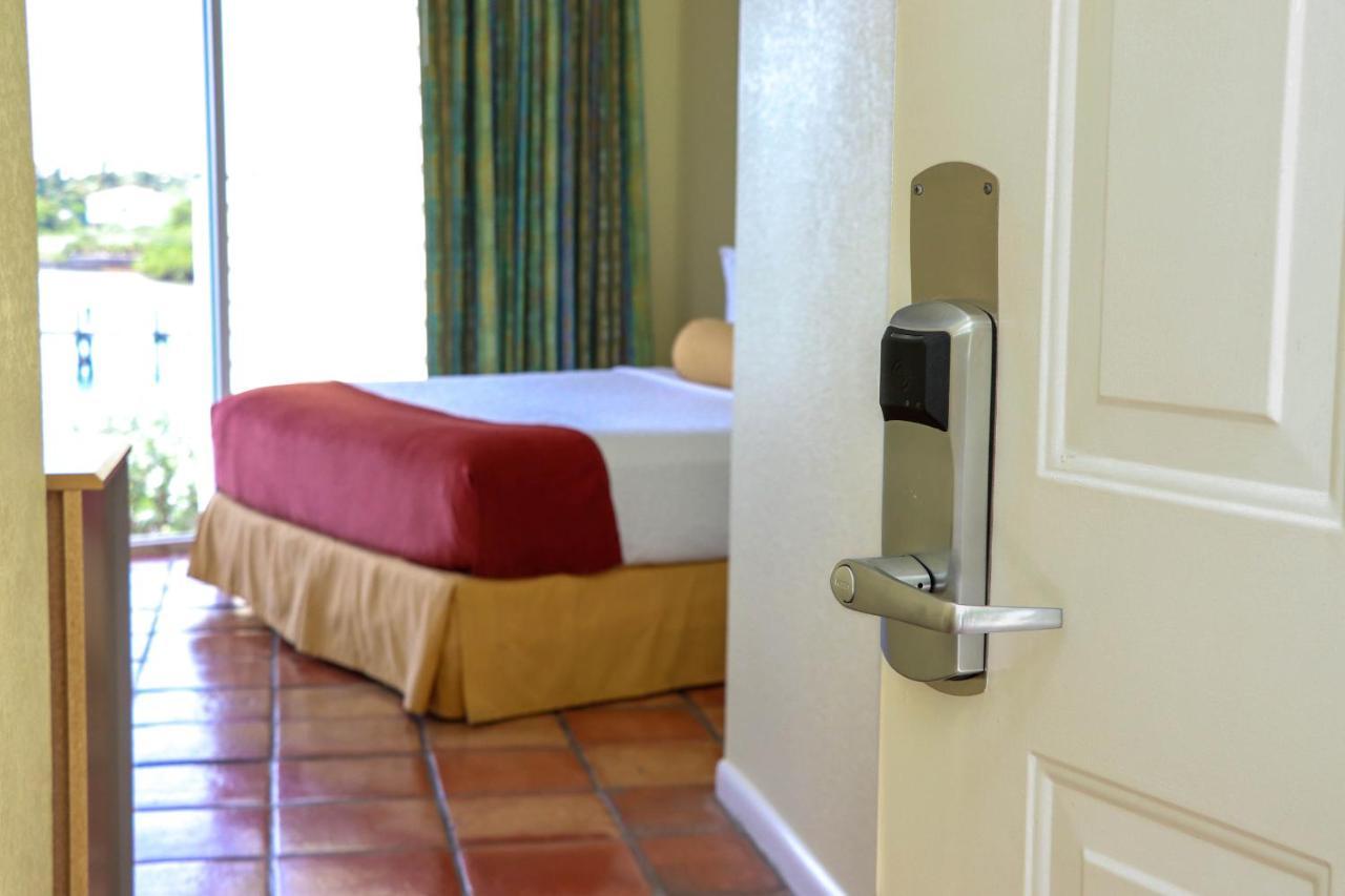 Hotel Waterfront 3*