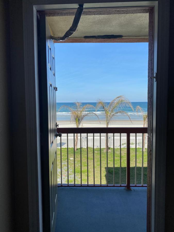 Sandals Hotel 3*