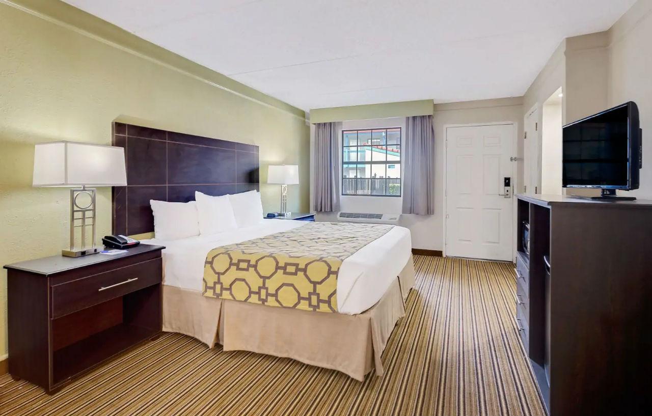 Hotel Baymont By Wyndham Orange Park 2*