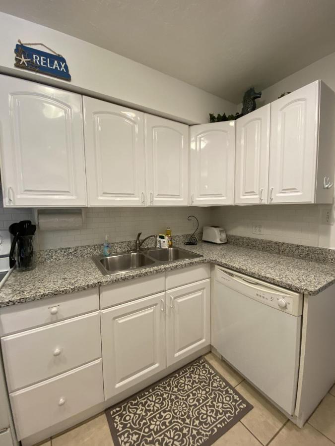 Apartment Ljs On By Beachside Management *