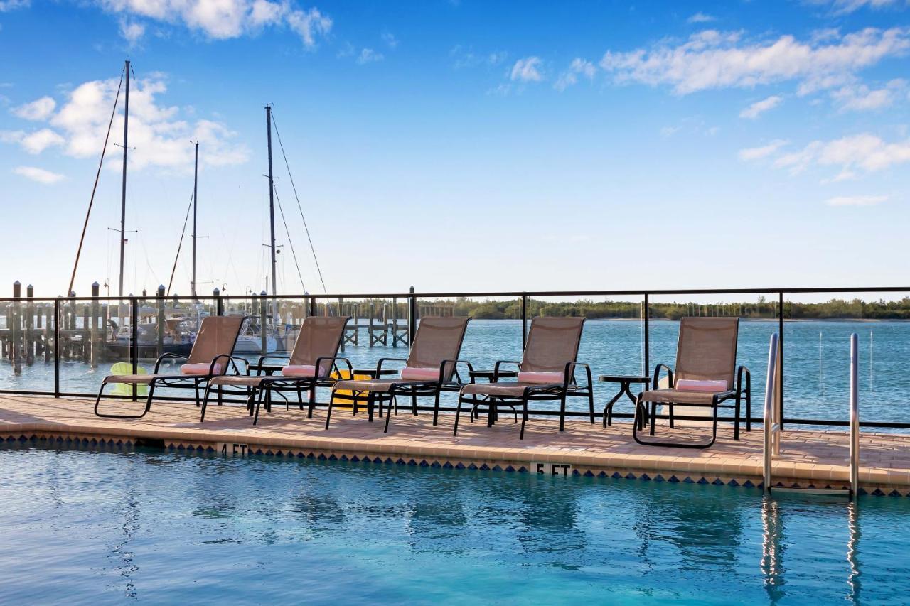 Hutchinson Island Hotel 3*