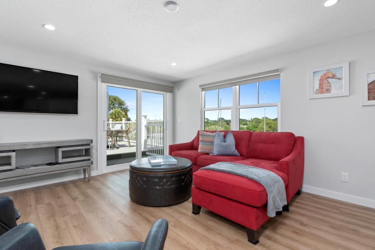 Escape Casey Key Resort 2*