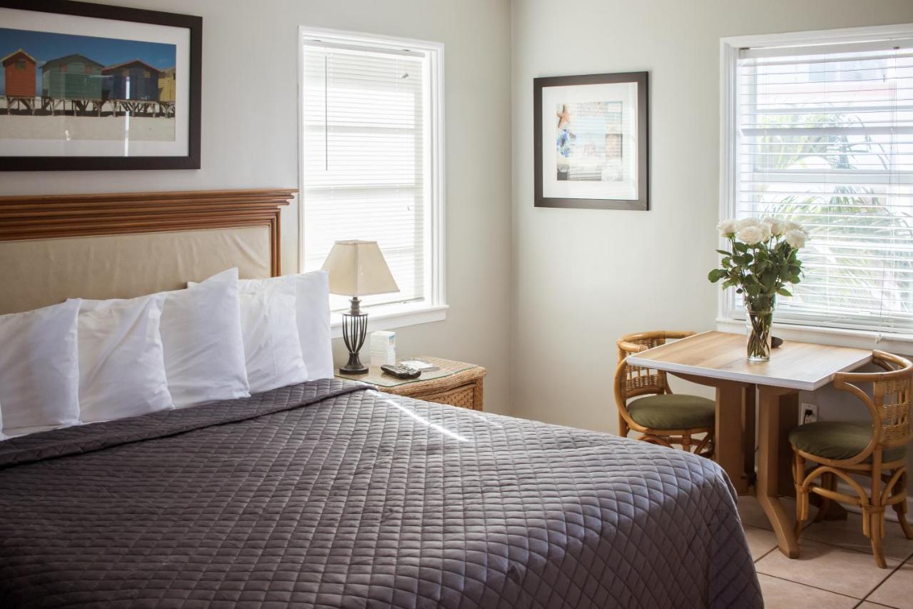 Riptide Oceanfront 4*
