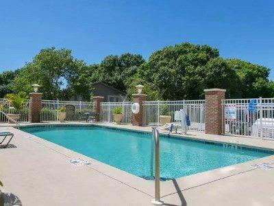 By Ihg Winter Haven