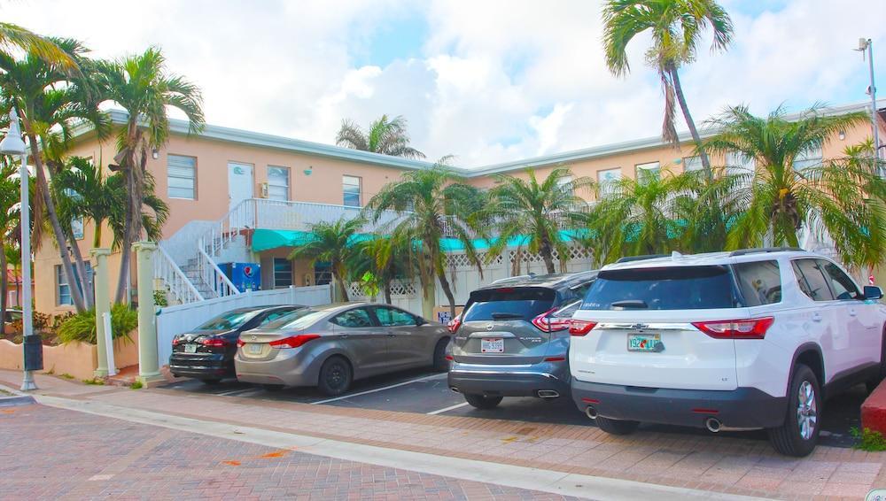 Hotel The Blue Wave