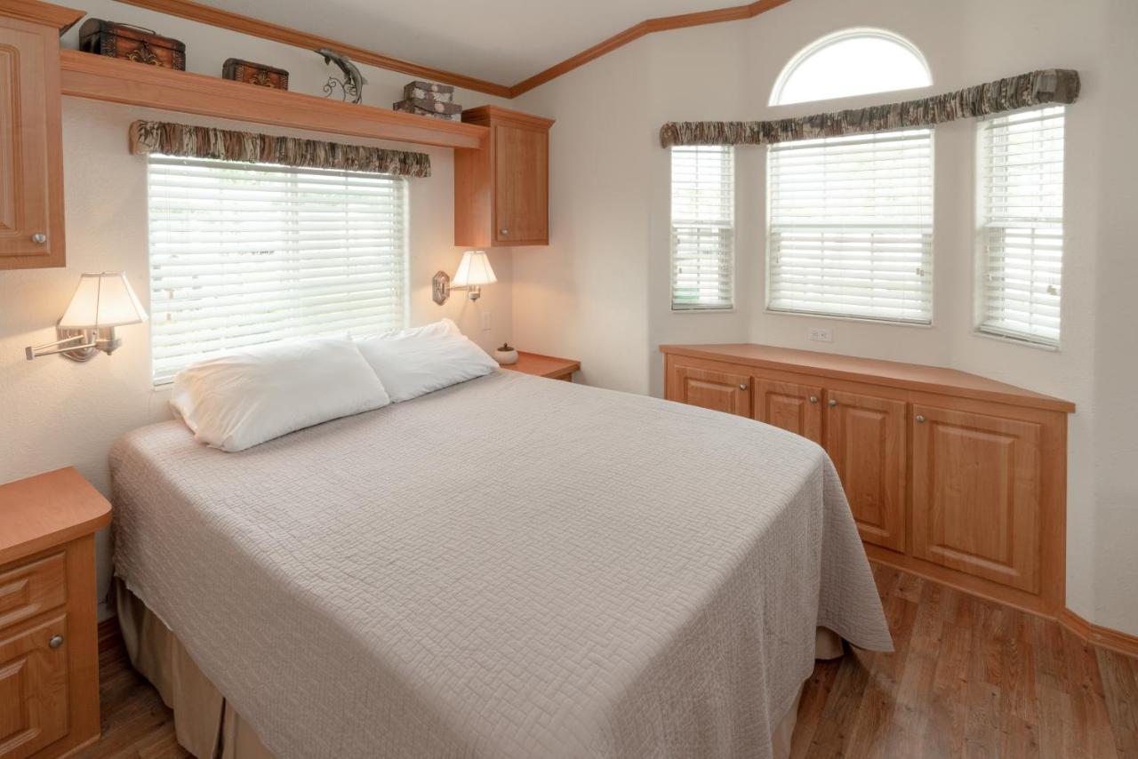 Emerald Coast Rv Campsite *