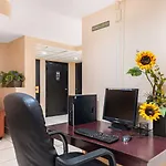 Quality Inn & Suites Orlando Airport
