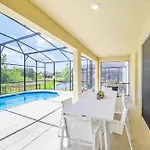 Stunning 9Br Home - Family Resort With Private Pool, Hot Tub, Games Room And Bbq!