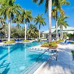 Doral Pool 1107 By Wave Properties