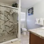 Ideal For Couples Or Families Looking For A Vacation Home With Private Pool And Yard