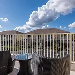 Serenity By Vhc Hospitality