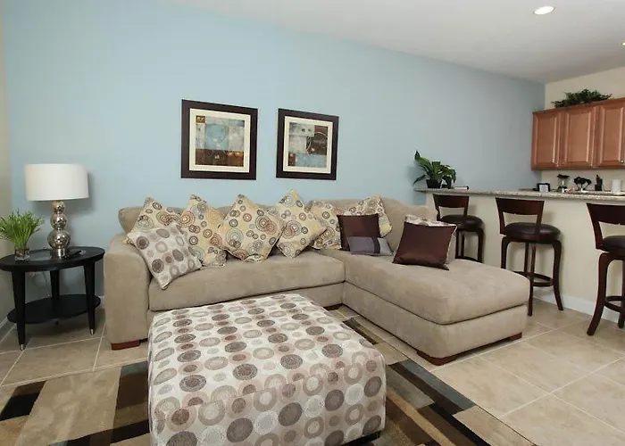 Gorgeous 4 Bed 3 Bath Town Home 5 Miles From Disney