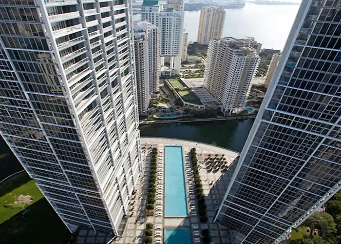 Icon Brickell Suites