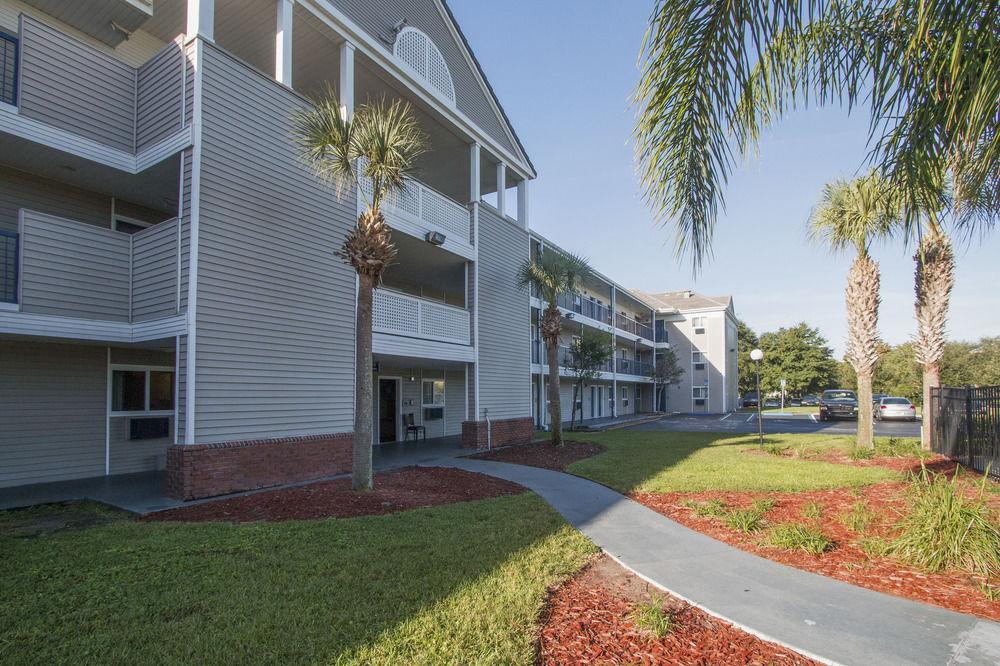 Motel Hometowne By Red Roof Orlando South Williamsburg