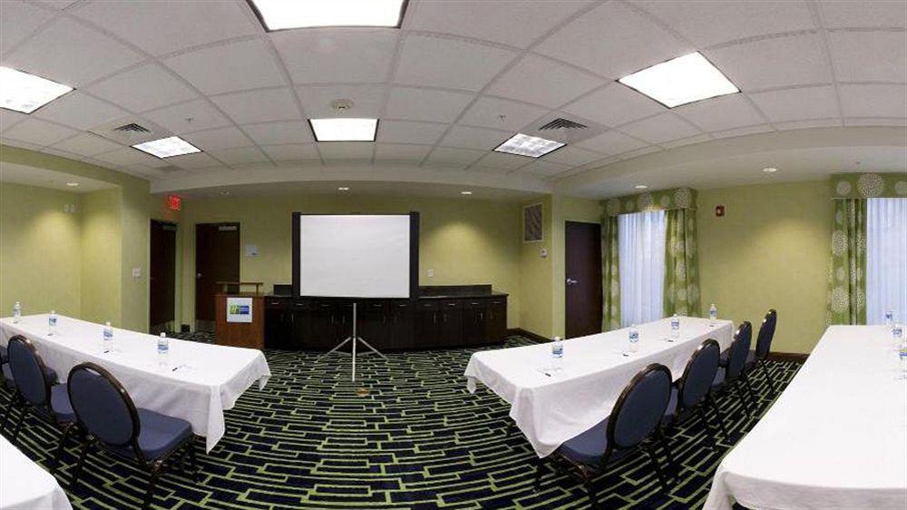 Express & Orlando - Apopka By Ihg Forest City