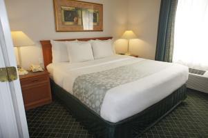 La Quinta By Wyndham Miami Airport West Hotel