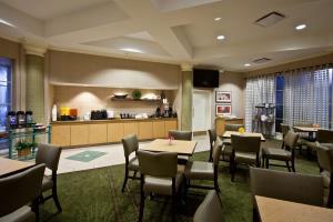 Hotel La Quinta By Wyndham Miami Airport West