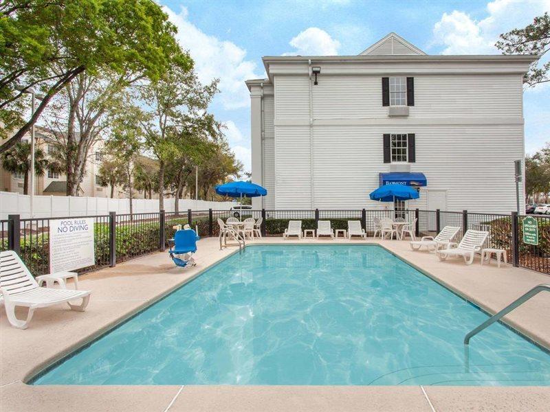 Baymont By Wyndham Jacksonville/butler Blvd
