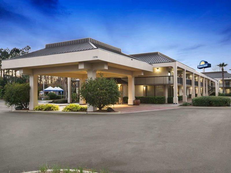 Hotel Days By Wyndham Airport