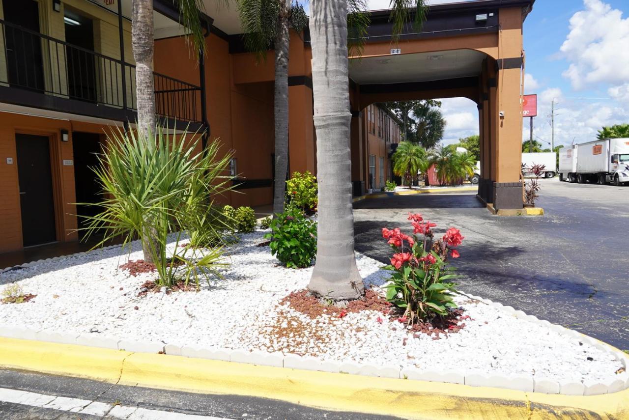 Econo Motel