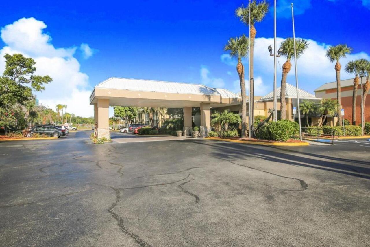 Hotel Floridian Express International Drive 2*
