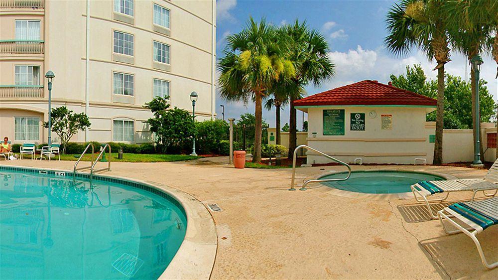 Hotel La Quinta By Wyndham Orlando Ucf 3*