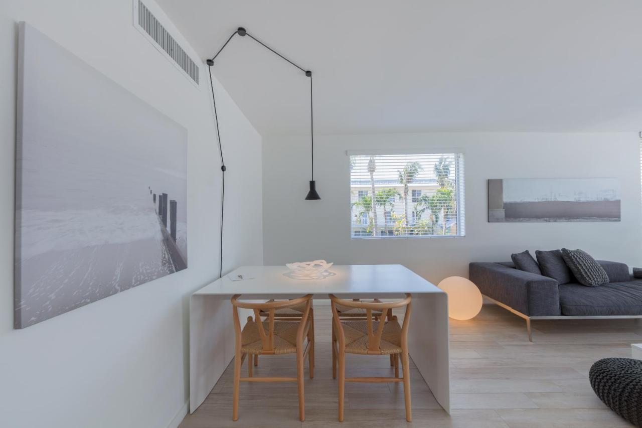 Haus Contemporary Key Biscayne