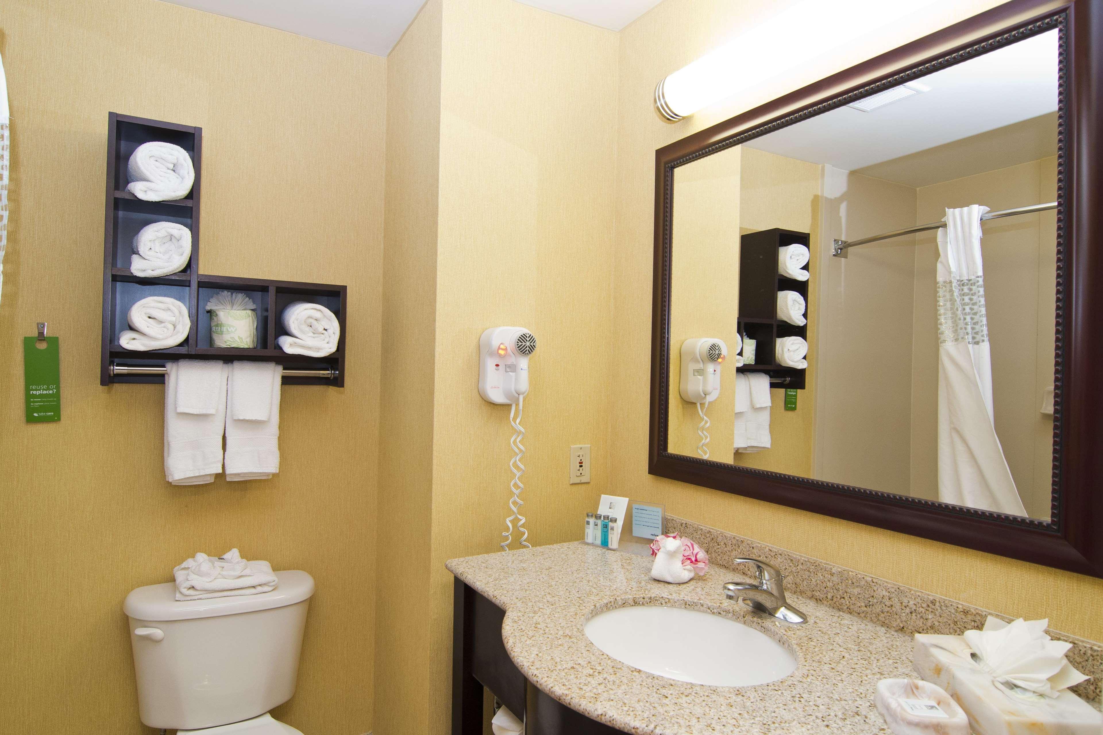 Hampton & International Drive North 3*