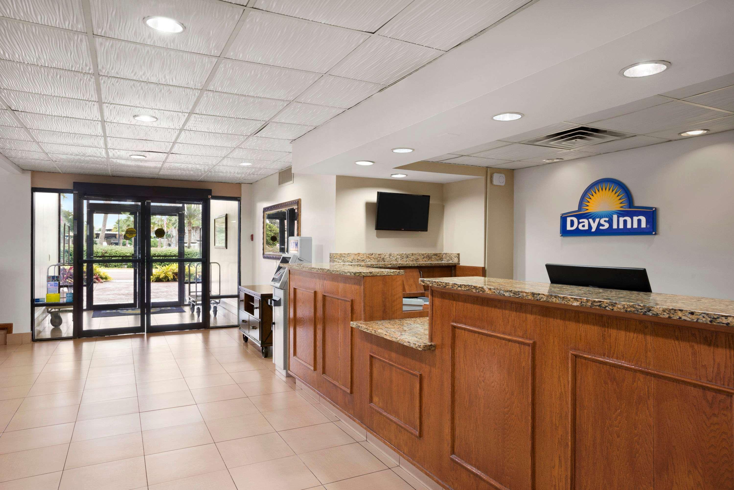 Hotel Days By Wyndham Airport 2*