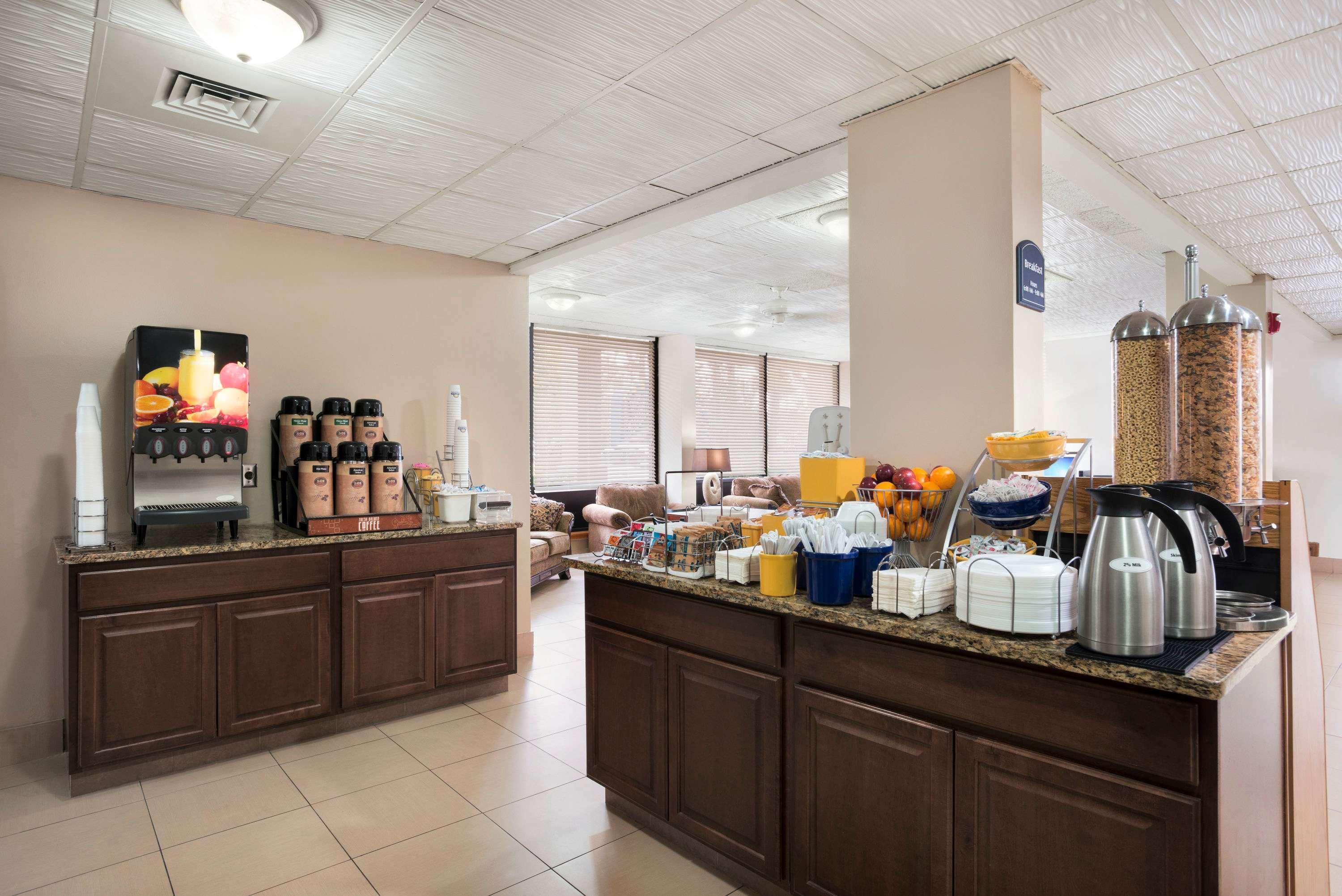 Hotel Days By Wyndham Airport Jacksonville