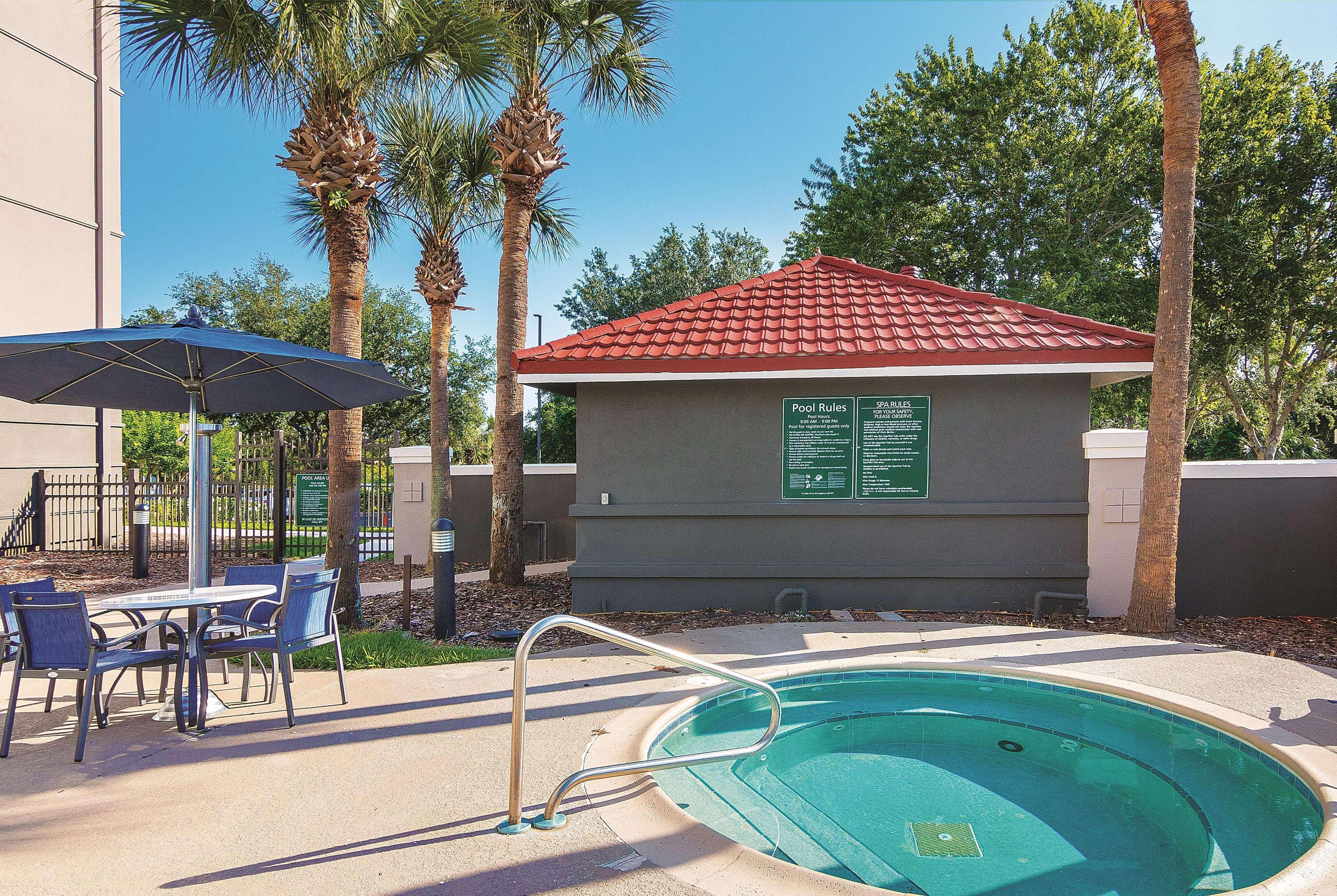 La Quinta By Wyndham Orlando Ucf Hotel