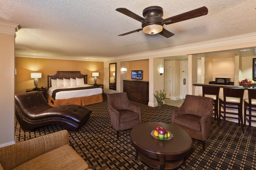 Rosen Plaza Orlando Convention Center 4*