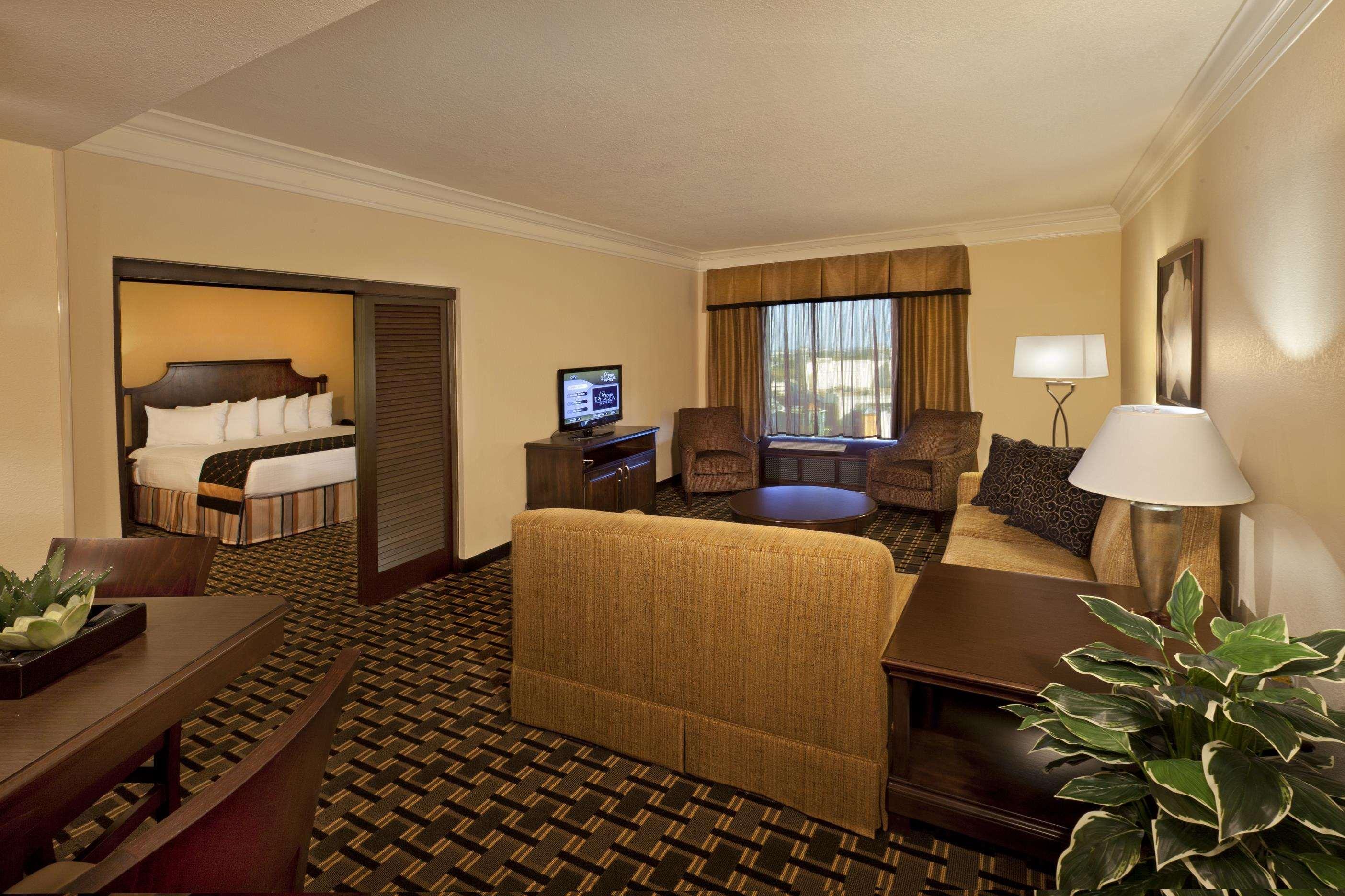 Rosen Plaza Orlando Convention Center 4*
