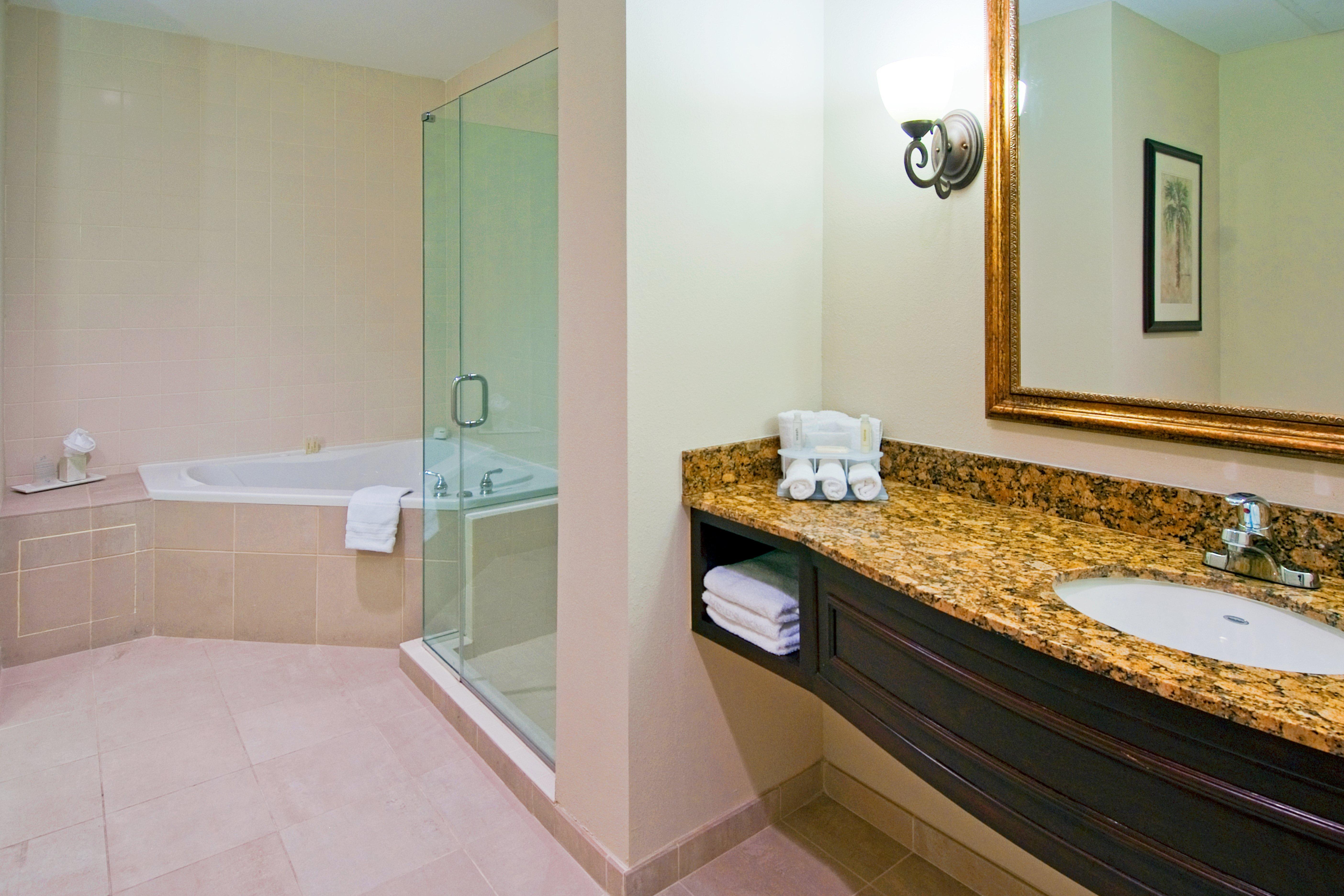 Express & Miami By Ihg Hotel Kendall