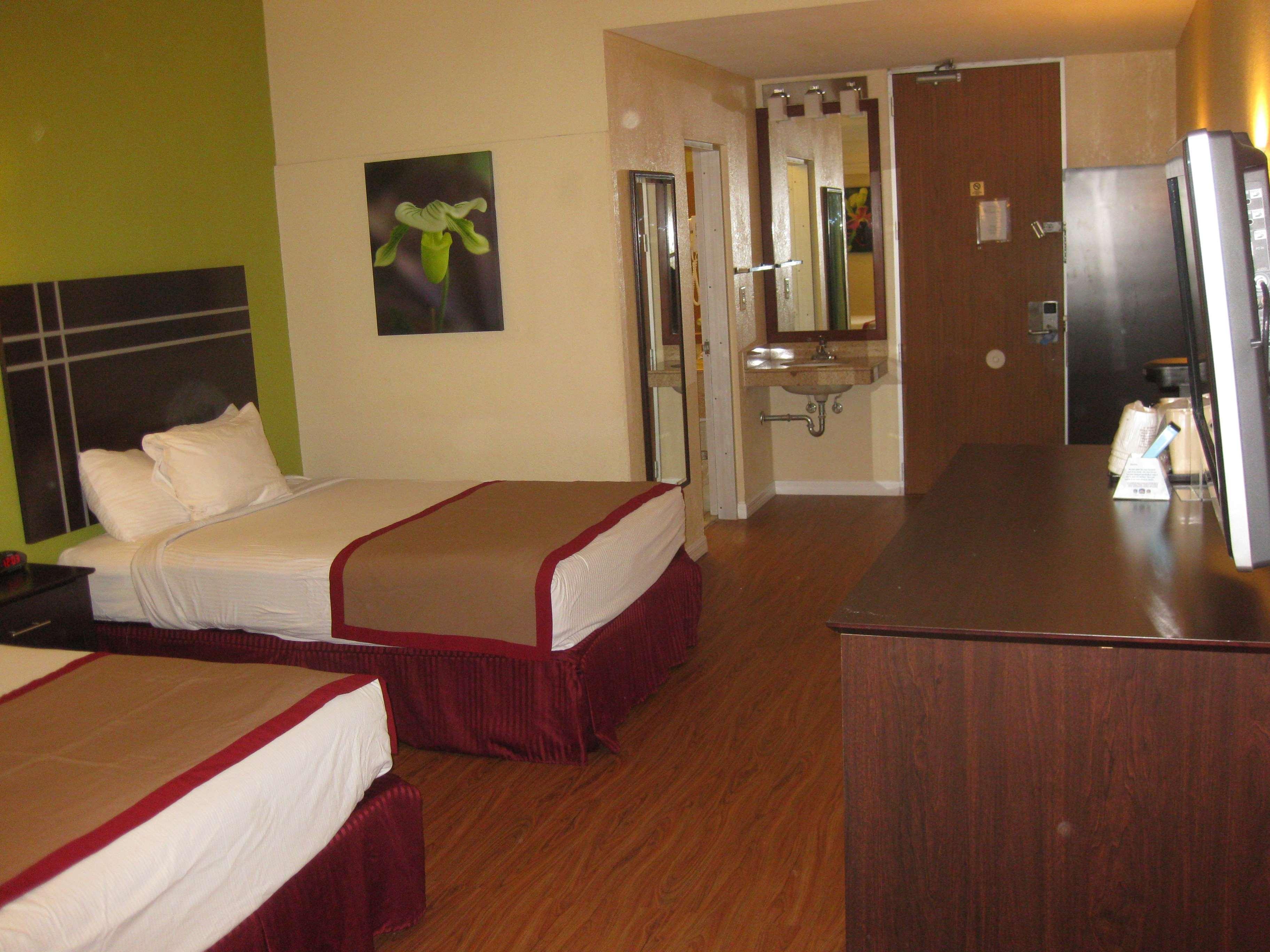 Western West Hotel 3*