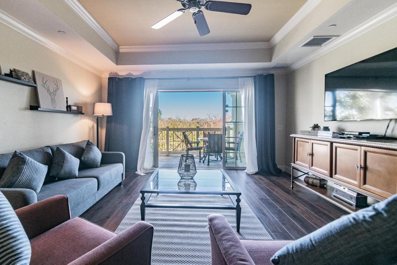 Reunion Villa: Spacious Getaway With Heated Pools
