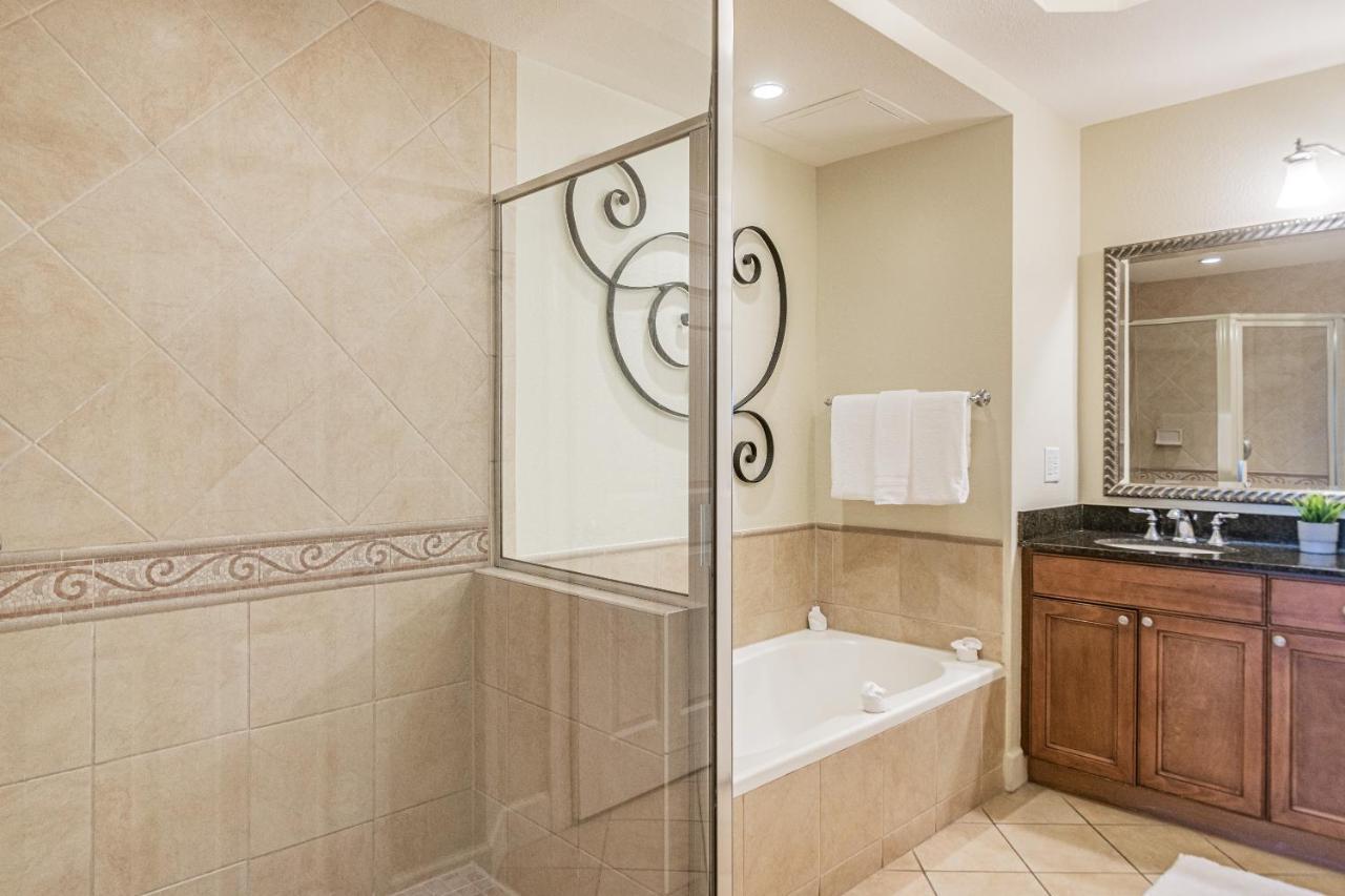 Reunion Villa: Spacious Getaway With Heated Pools Kissimmee