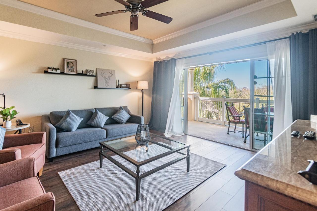Holiday home Reunion Villa: Spacious Getaway With Heated Pools