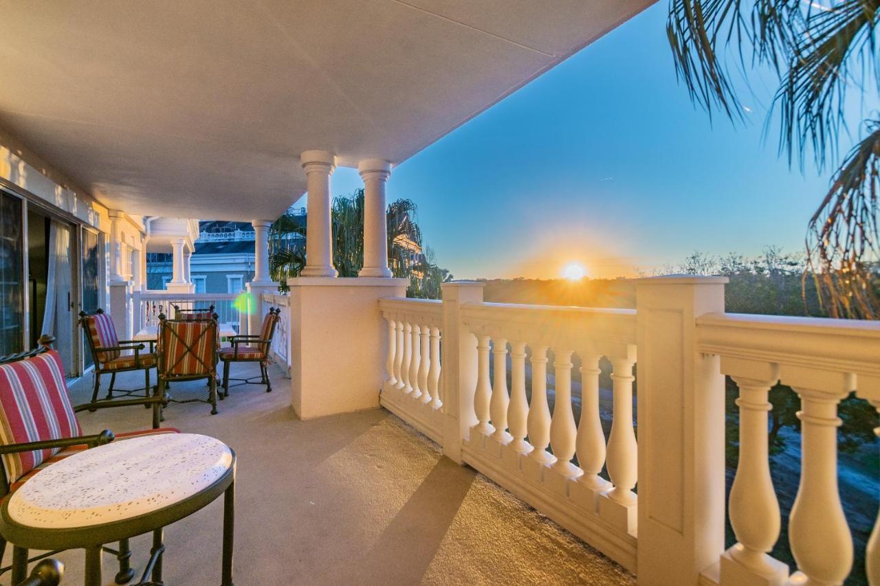 Reunion Villa: Spacious Getaway With Heated Pools Holiday home