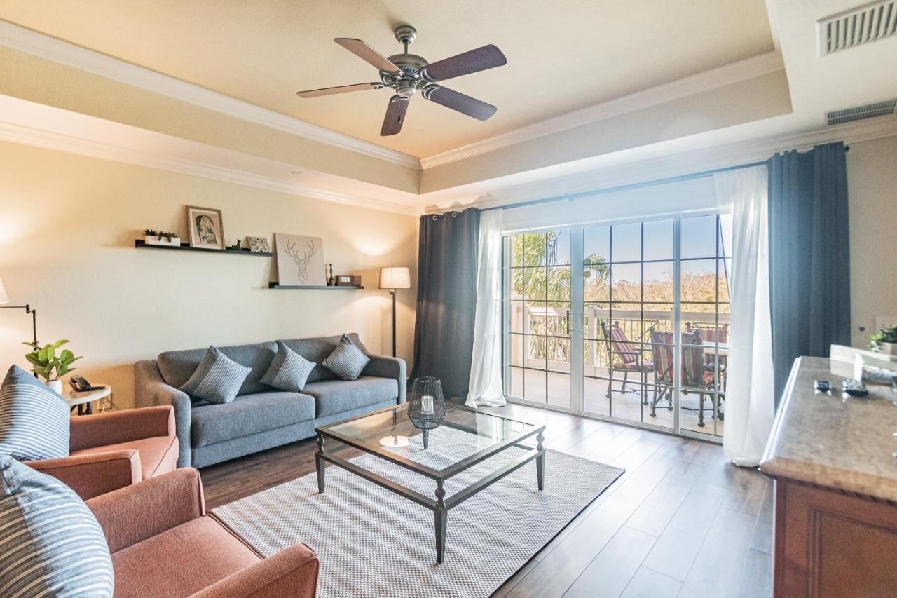 Reunion Villa: Spacious Getaway With Heated Pools